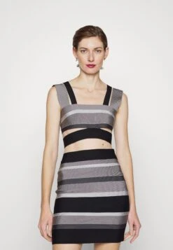 Herve Leger Law Roach Bandage Cutout Crop - Débardeur - Ash 12 Herve Leger Law Roach Bandage Cutout Crop - Débardeur - Ash -Magasin Général De Mode 002c78b36cac4175a1c1a8d3e893f2a3