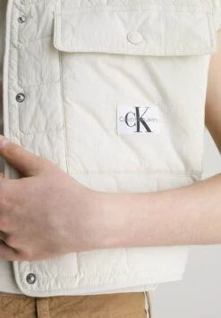 Calvin Klein Jeans Recycled Quilted - Veste Sans Manches - Eggshell -Magasin Général De Mode 03349c2d68264b42928144da60c2c5a1