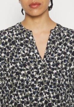 ESPRIT Henley Blouse - Blouse - Khaki Green -Magasin Général De Mode 053f88a30bc9400983ca0604e5814c47