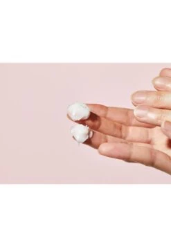 Cosrx Comfort Ceramide Cream - Soin De Jour - - -Magasin Général De Mode 064fff85af5a4fe6a73798f8d7facd10