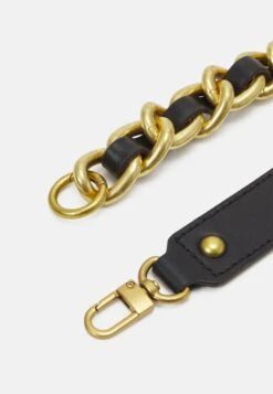 Guess Kimi Top Zip Shoulder Bag - Sac À Main - Black -Magasin Général De Mode 082890b7d221401597e935927ab65464