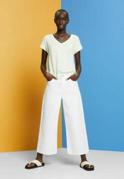 ESPRIT Mit V Ausschnitt Und Allover Muster - T-Shirt Imprimé - Citrus Green 16 ESPRIT Mit V Ausschnitt Und Allover Muster - T-Shirt Imprimé - Citrus Green -Magasin Général De Mode 0e676c31ea6e4b95981b6bc480fd21e5