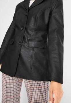 Manteau Court - Black -Magasin Général De Mode 1659eaff677a483db2ed73fc906be0a5