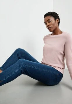 Gerry Weber Langarm Rundhals Aus Feinst - Pullover - Pink Salt -Magasin Général De Mode 16e16b5beee24a59ab8cc9bd2b0bf1d9