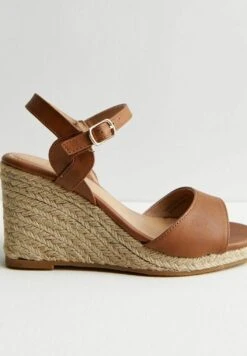 New Look Wide Fit - Sandales Compensées - Tan -Magasin Général De Mode 1734a774ec004f08abadeb4a3257c0b0