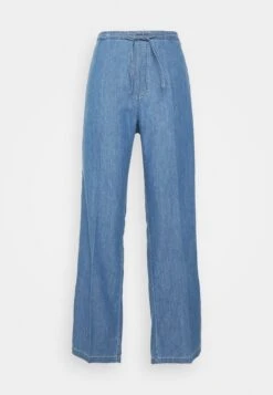 Victoria Beckham Drawstring Trouser - Jean Boyfriend - Mid-Blue Wash -Magasin Général De Mode 183ae4e5dfc149b4bedfb7f726492c18