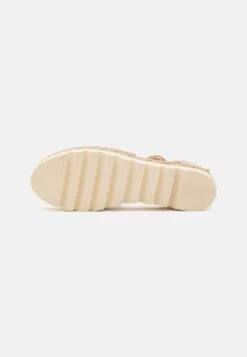 PAUL SMITH Shoe Kira - Sandales À Plateforme - Off White -Magasin Général De Mode 1adb4ea584514f948ad6832dc4fc3ea6