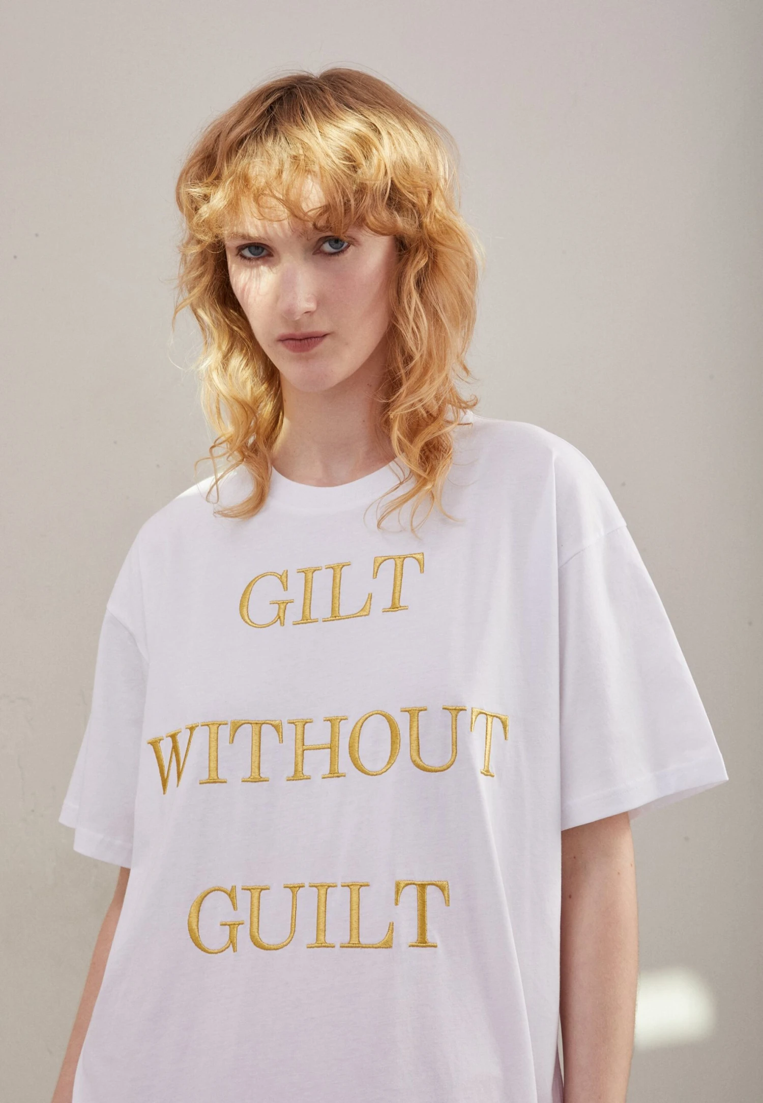 MOSCHINO T-Shirt Imprimé - White 3 MOSCHINO T-Shirt Imprimé - White