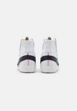 Nike Sportswear Blazer Mid '77 Jumbo Unisex - Baskets Montantes - White/Black/Sail/Team Orange -Magasin Général De Mode 1fac999507a84688a2299c8ca0af11bd