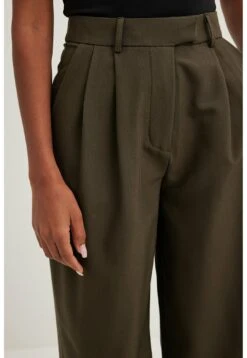 NA-KD Mit Hoher Taille Und Bundfalten - Pantalon Classique - Brown -Magasin Général De Mode 1fb548b4d58244f685580b3e9d9f17bb