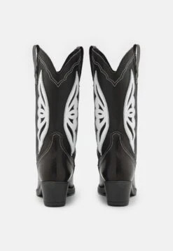 MTNG Teo - Santiags - Blanco 11 MTNG Teo - Santiags - Blanco -Magasin Général De Mode 2059890b07fc45a1995049ec36a81ccb