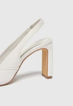 PULL & BEAR Heeled Slingback - Escarpins À Talons Hauts - White -Magasin Général De Mode 22729249474b4a00aef6a43aac54bf08
