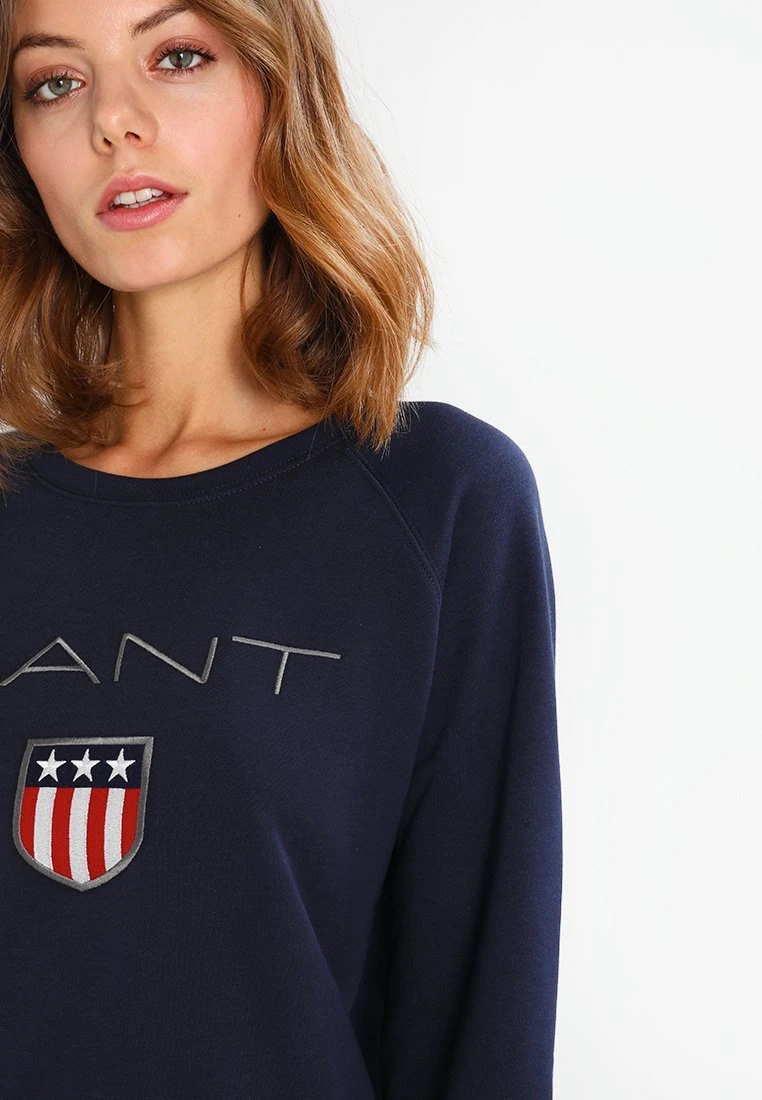 Gant Shield Logo C Neck - Sweatshirt - Evening Blue 6 Gant Shield Logo C Neck - Sweatshirt - Evening Blue – Image 4