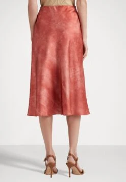 Sharae - Jupe Trapèze - Red 9 Sharae - Jupe Trapèze - Red -Magasin Général De Mode 241aa92caa8341d3a705131e93968a1e