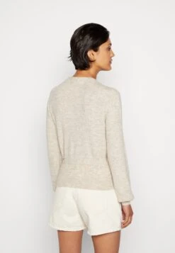 Vero Moda Vmrubellefile Wrap Cardigan - Gilet - Off-White -Magasin Général De Mode 25b52a8fe5f745e180d7bbb7aae36163