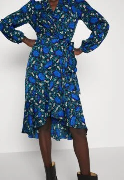 DIANE VON FURSTENBERG Carla Two Dress - Robe De Jour - Teal -Magasin Général De Mode 2aac3e2f62fb47399d3d8b27ada8e313