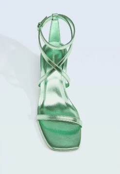 Stradivarius Chaussures De Mariée - Green -Magasin Général De Mode 2ac822244cad46caa7017b519fb2446f