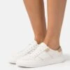 Ugg Alameda Lace - Baskets Basses - Bright White -Magasin Général De Mode 2c3d24d739e04d8aa58d9b1f94e8d2bb