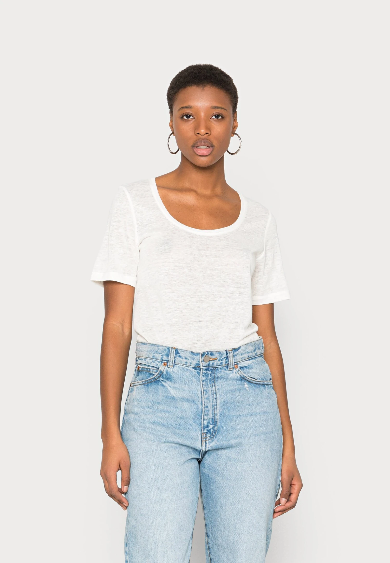 Selected Femme Slflinda U Neck Tee - T-Shirt Basique - Snow White 3 Selected Femme Slflinda U Neck Tee - T-Shirt Basique - Snow White