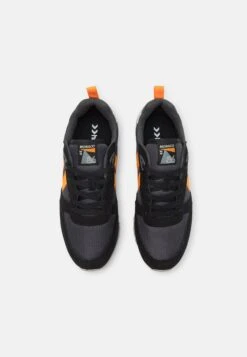 Hummel Monaco 86 Unisex - Baskets Basses - Black/Magnet -Magasin Général De Mode 2f691ec13f1343718d3d3bfc95e2477a