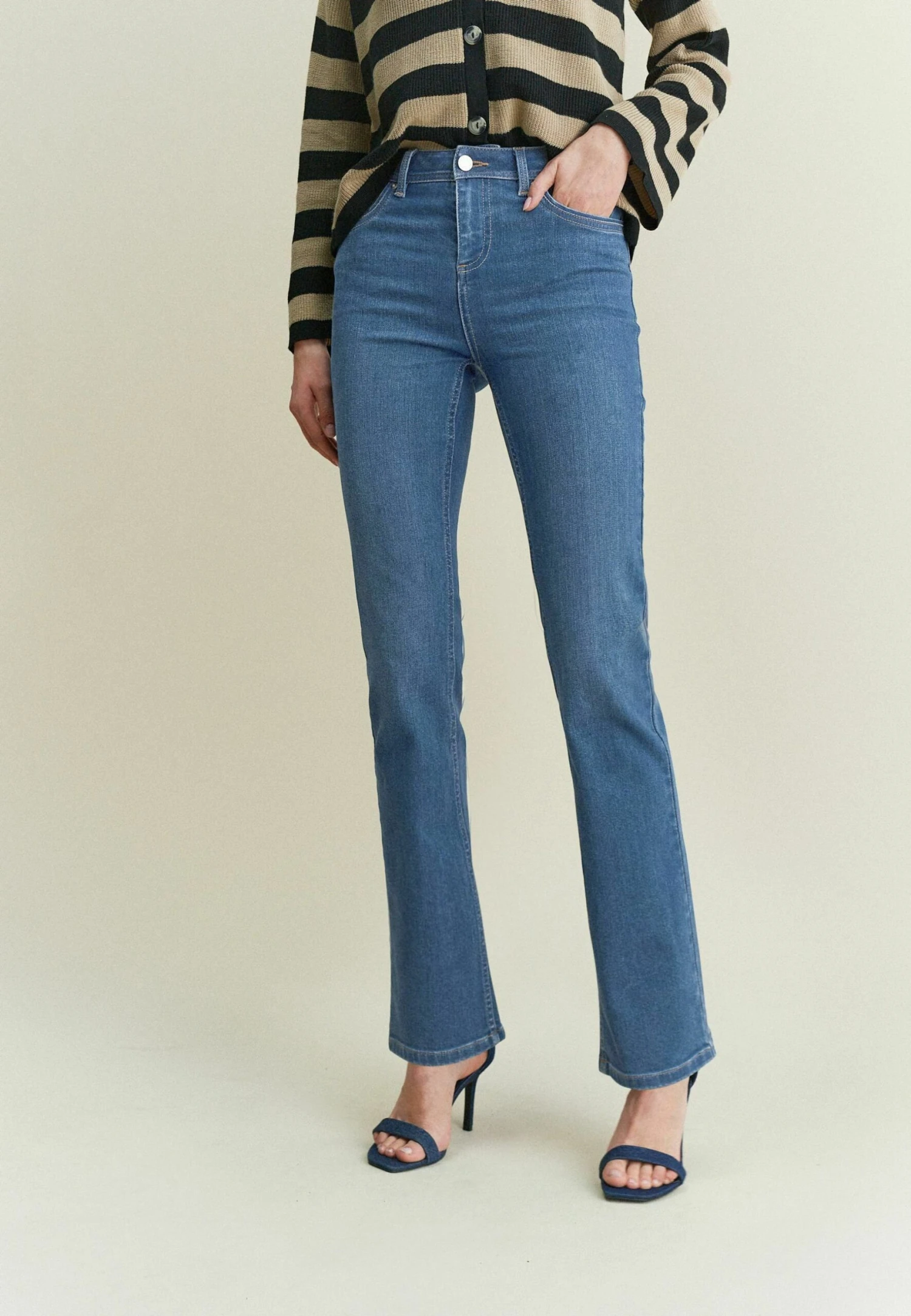 Next Super Soft Standard Tall - Jean Bootcut - Mid Blue 3 Next Super Soft Standard Tall - Jean Bootcut - Mid Blue