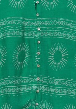 PULL & BEAR Printed Rustic - Blouse - Green -Magasin Général De Mode 3127b1b62f9641638096d205563cb3f8