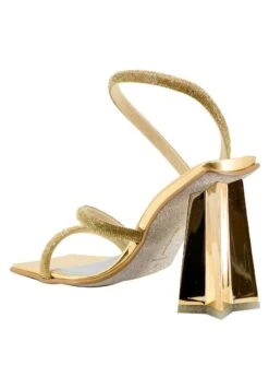 Chiara Ferragni Sandales - Gold -Magasin Général De Mode 38f96e78fc954f8cb50a2128984a415f