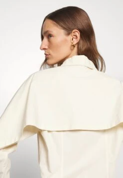 Rejina Pyo Harley - Chemisier - Off-White 11 Rejina Pyo Harley - Chemisier - Off-White -Magasin Général De Mode 3a62bc525f5940ccbccf5e16cda19084