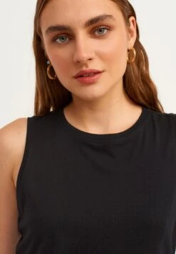 Débardeur - Black 9 Débardeur - Black -Magasin Général De Mode 3aae326279504b9c97307729cfb7d51d