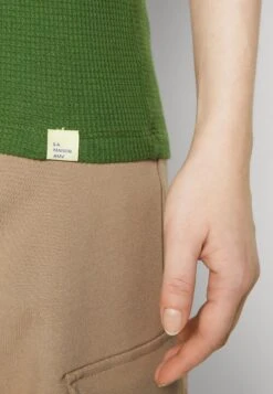 American Vintage Débardeur - Persil Vintage -Magasin Général De Mode 3ab68ccdb92a46cdbe5ffbe303992feb