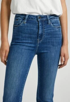 Pepe Jeans Dion - Jean Slim - Denim -Magasin Général De Mode 3c97339538a94438a2a9c46088295f92