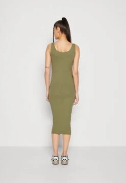 Pieces Pckitte Tank Midi Dress - Robe En Jersey - Deep Lichen Green -Magasin Général De Mode 3ea95b476d53466faa827008af4a96c4