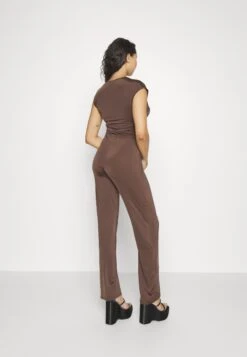 Wal G Party Hala V Neck - Combinaison - Chocolate Brown -Magasin Général De Mode 3f03d7987a2944ea9531a8371944ca45