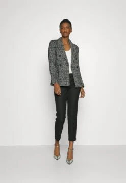 MAX & Co. Merlino - Blazer - Black 9 MAX & Co. Merlino - Blazer - Black -Magasin Général De Mode 3f8256db064c43d2a3645f63082dc2e4