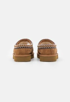 Ugg Tasman - Chaussons - Chestnut -Magasin Général De Mode 4179e933c68b4d51a5b159417623f4d3
