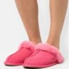 Ugg Scuffette - Chaussons - Rosy Pink 2 Ugg Scuffette - Chaussons - Rosy Pink -Magasin Général De Mode 420d58ce907a44e29f04b7ad8e4ef1b1