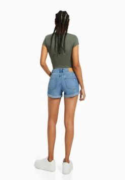 BERSHKA Roll-Up - Short En Jean - Light-Blue Denim -Magasin Général De Mode 426defcb6a474fafb49e49267910e3e8