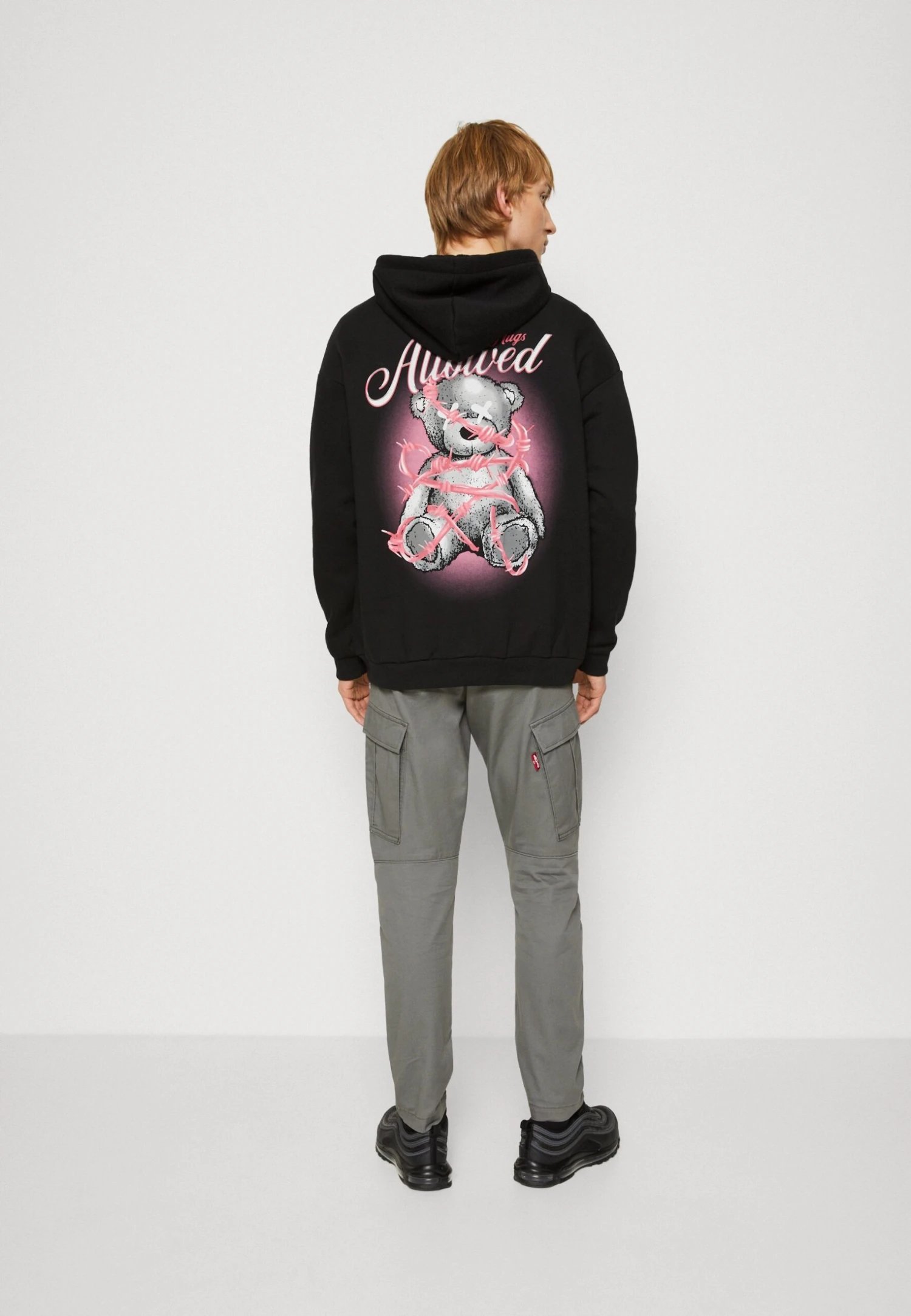 YOURTURN Unisex - Sweatshirt - Black 3 YOURTURN Unisex - Sweatshirt - Black