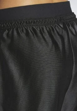 Reebok Classic Classics Basketball - Short - Black -Magasin Général De Mode 4876465cbdb14e2d98ab1cd0bd314942