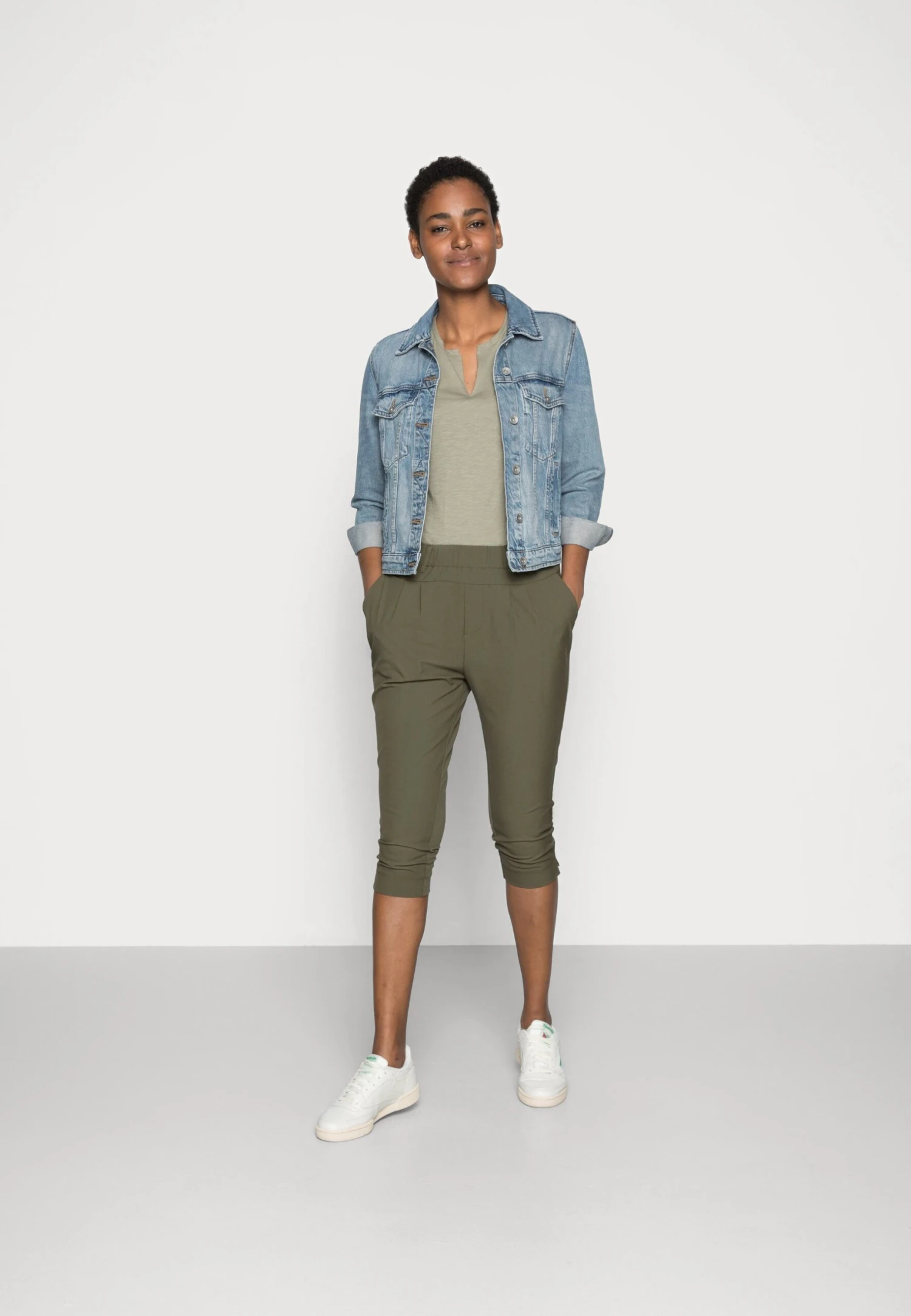 Kaffe Jillian Capri Pants - Short - Grape Leaf 4 Kaffe Jillian Capri Pants - Short - Grape Leaf – Image 2