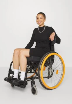 Even&Odd Jupe Crayon - Black 19 Even&Odd Jupe Crayon - Black -Magasin Général De Mode 4a8a87ca7fa248a7876853f254cda967