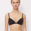 Oysho Low-Cut - Soutien-Gorge Triangle - Black -Magasin Général De Mode 4aa1009908aa46b48d88cd2d8ced65b9