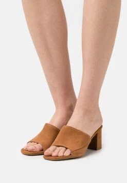 Tamaris Mules À Talons - Cognac