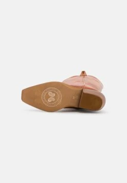 Felmini Dayto - Bottes - Cognac -Magasin Général De Mode 4d97a6c53168489f80a73a8d313754ed
