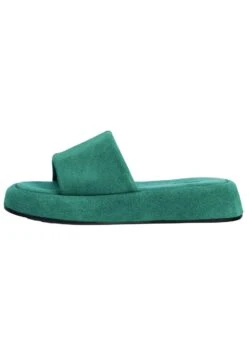 Oysho Mules - Green -Magasin Général De Mode 4dd9ae5758f74e7a91e18c0cb1a244e6