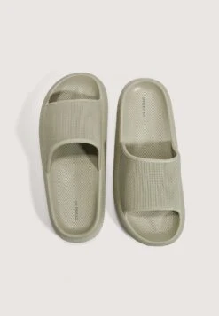 Oysho Sandales De Bain - Khaki -Magasin Général De Mode 50794bdfb69d4578bff91bca2395031c