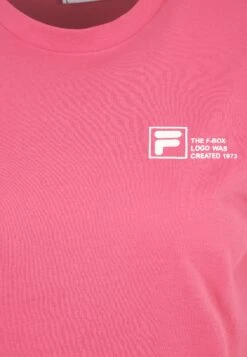Fila Boll Regular Graphic - T-Shirt Basique - Carmine 11 Fila Boll Regular Graphic - T-Shirt Basique - Carmine -Magasin Général De Mode 5249e65b68ad42a2b31c86ef6241643d