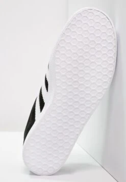 Adidas Originals Gazelle Unisex - Baskets Basses - Black -Magasin Général De Mode 526d308d920841a698c5d00f9591e7c3