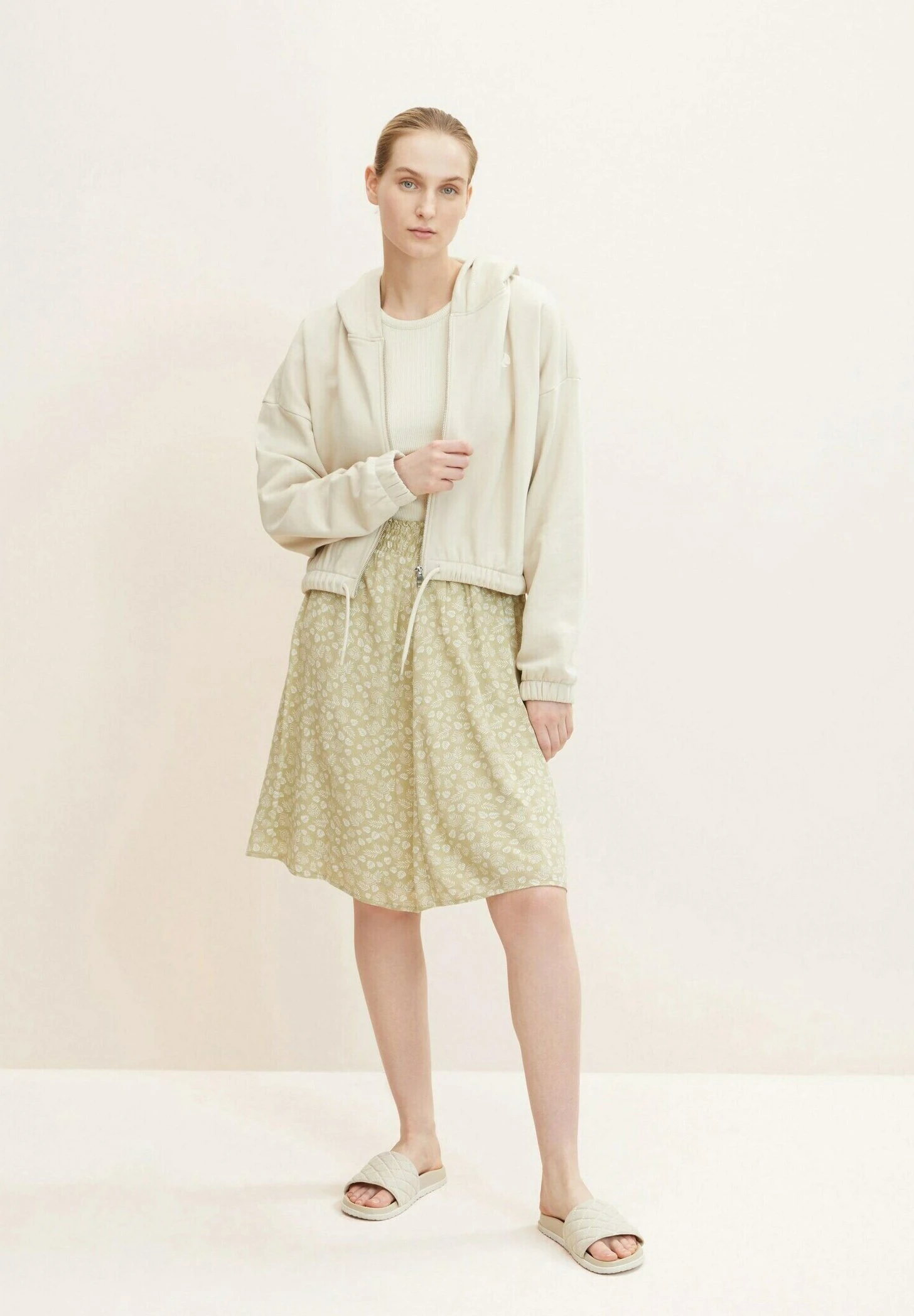 Tom Tailor Jupe Trapèze - Green Offwhite Leaf Design 4 Tom Tailor Jupe Trapèze - Green Offwhite Leaf Design – Image 2