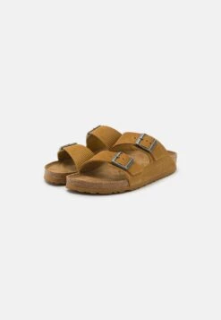 Birkenstock Arizona Unisex - Chaussons - Brown 9 Birkenstock Arizona Unisex - Chaussons - Brown -Magasin Général De Mode 5f6733c19ef243dd8667b1eaecf1941e